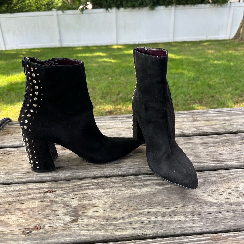 Kendall and Kylie block heel boot